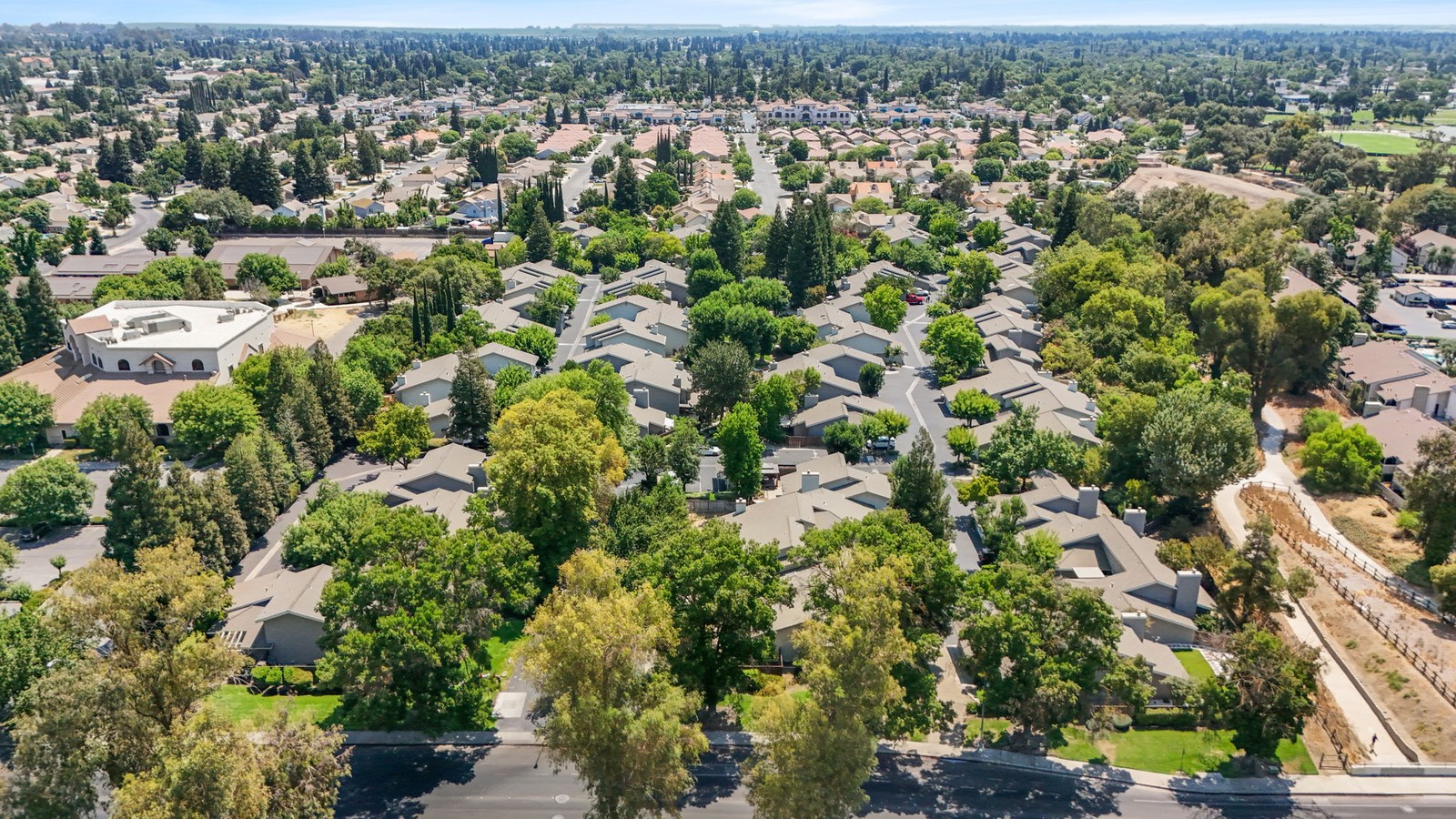 Aerial view of a residential neighborhood in Merced, California